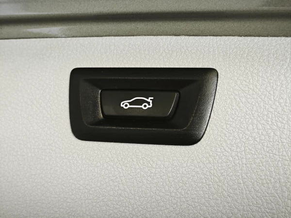 BMW 318 d Touring Line Luxury 13