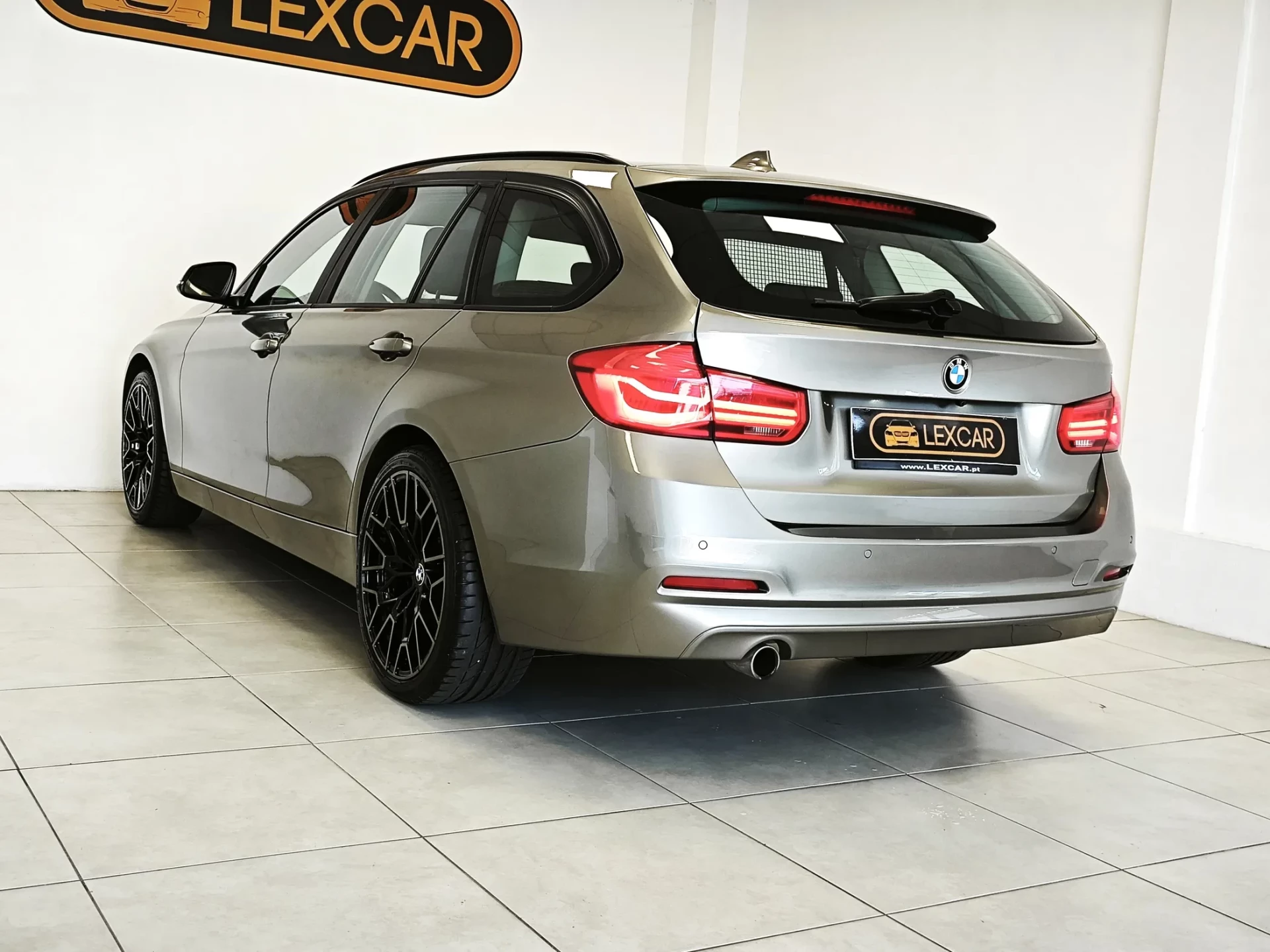 BMW 318 d Touring Line Luxury 51