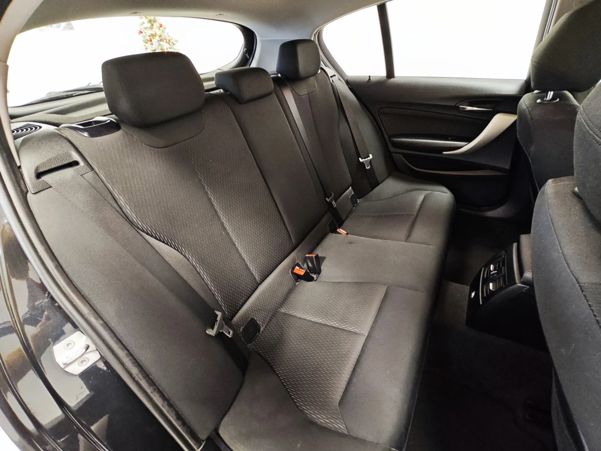 BMW 114 d Line Sport 8