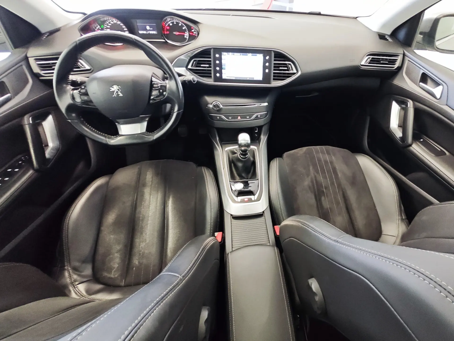 Peugeot 308 1.2 PureTech Allure Pack 13