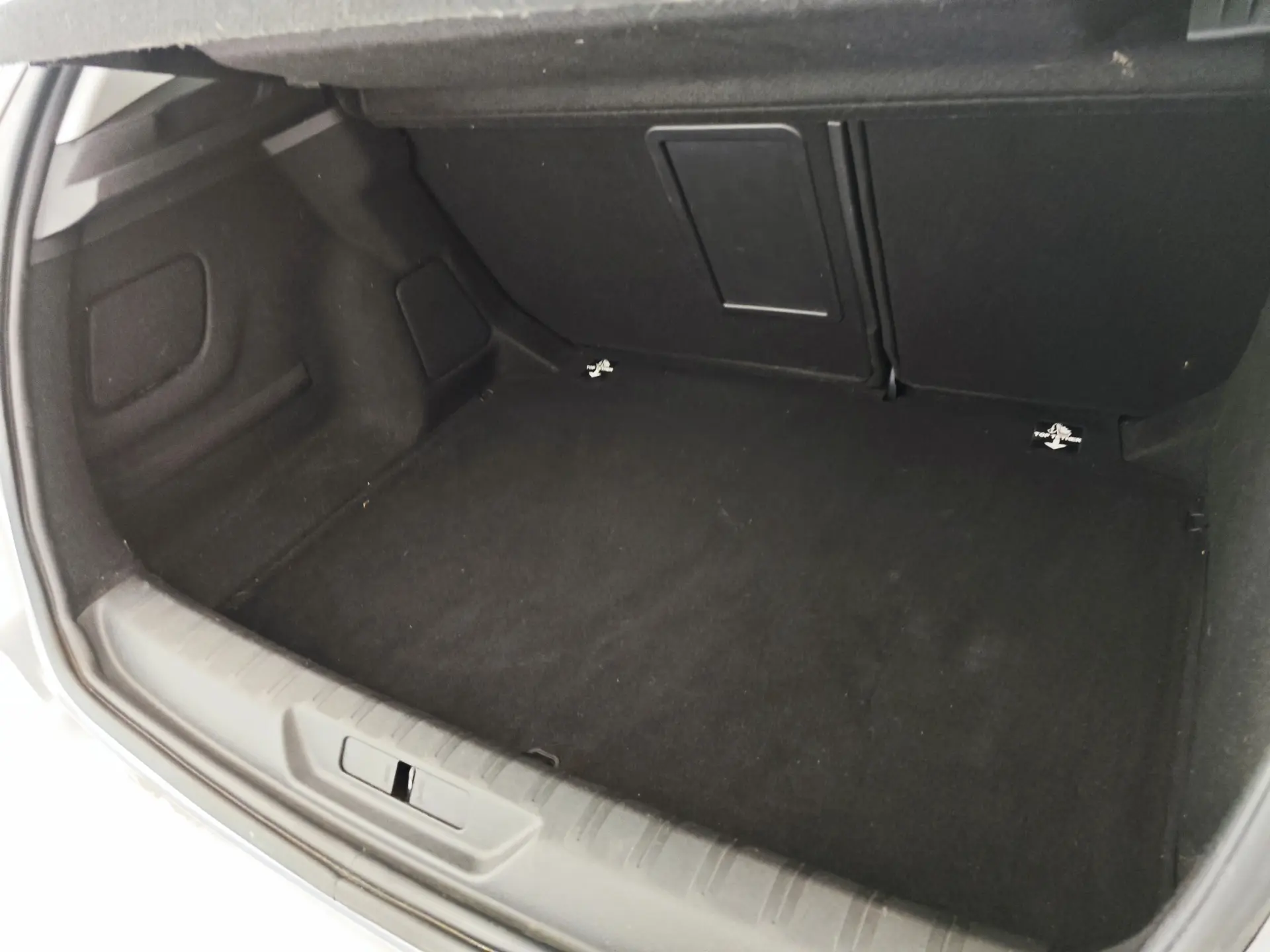 Peugeot 308 1.2 PureTech Allure Pack 18