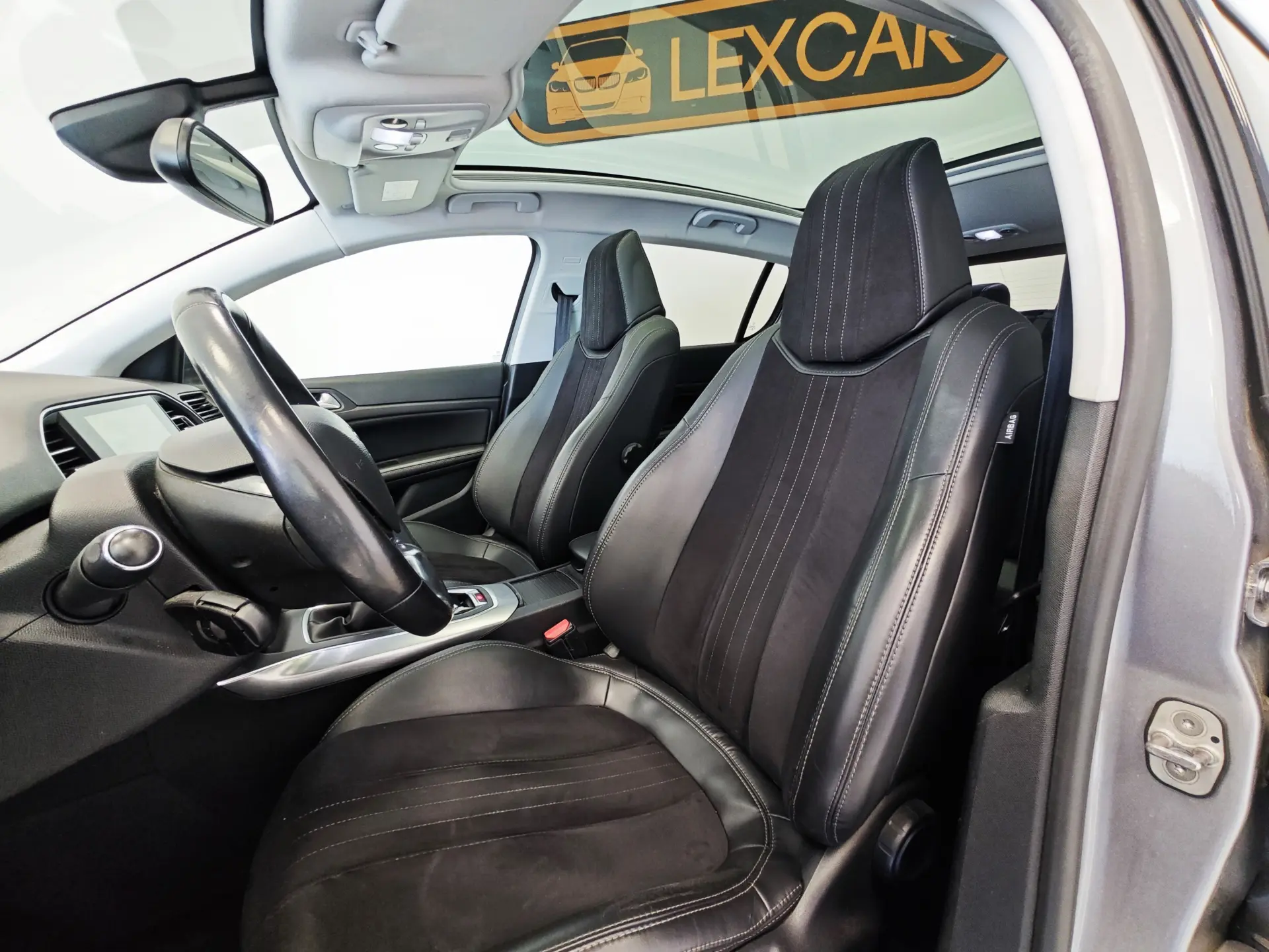 Peugeot 308 1.2 PureTech Allure Pack 4