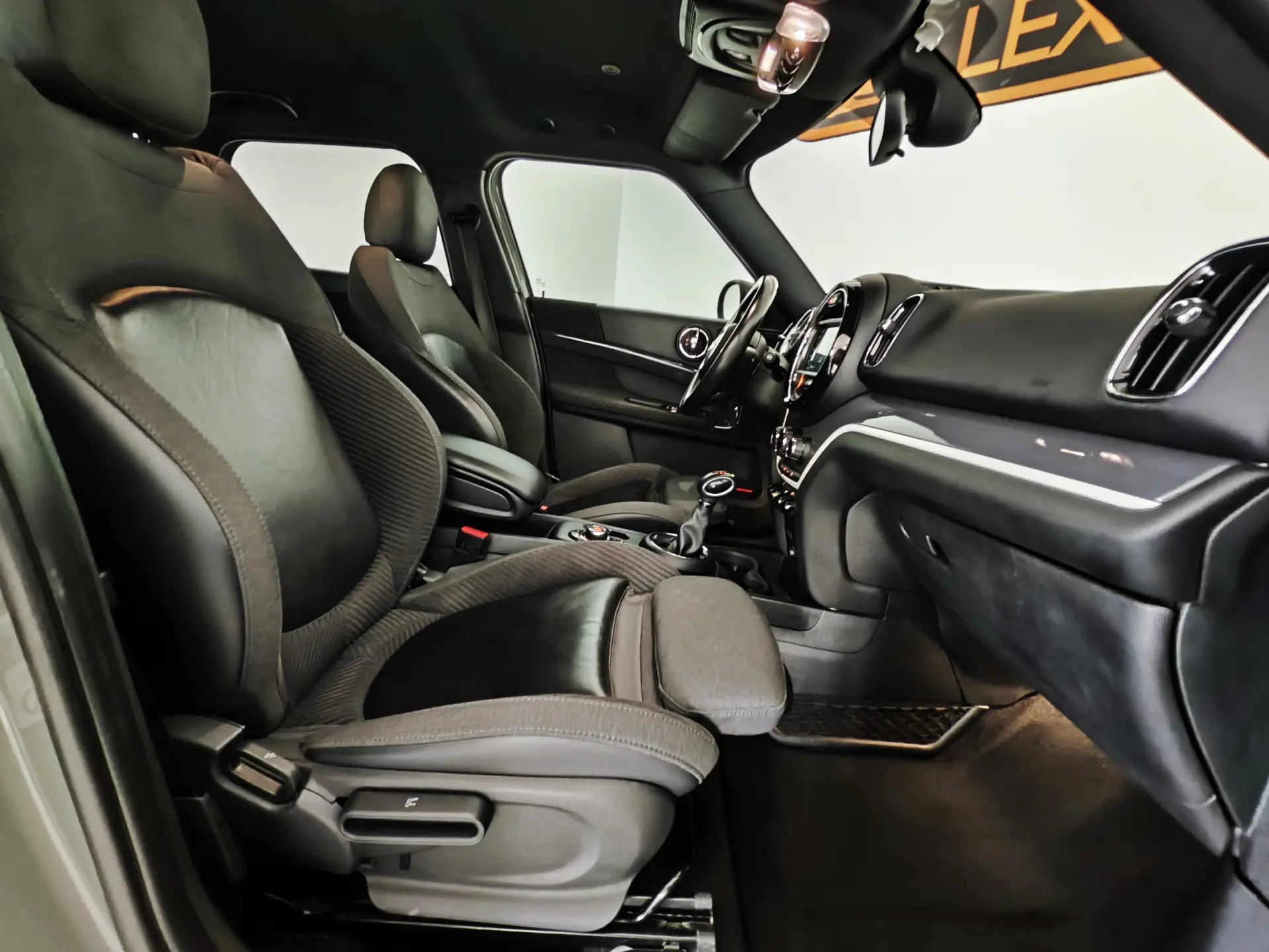 MINI Countryman Cooper SE ALL4 Auto 5