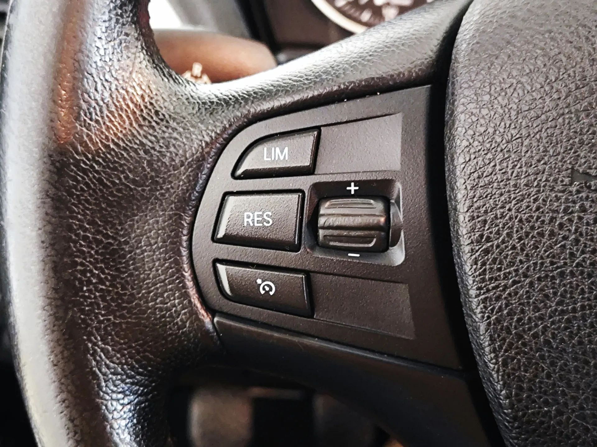 BMW 114 d Line Sport 42