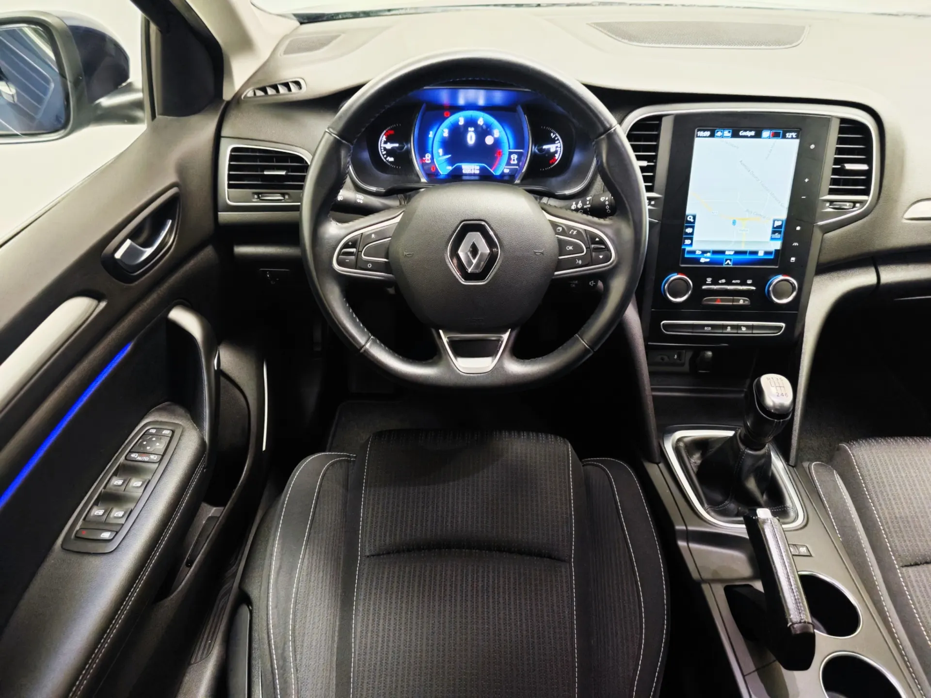 Renault Mégane 1.3 TCe Limited J17 5