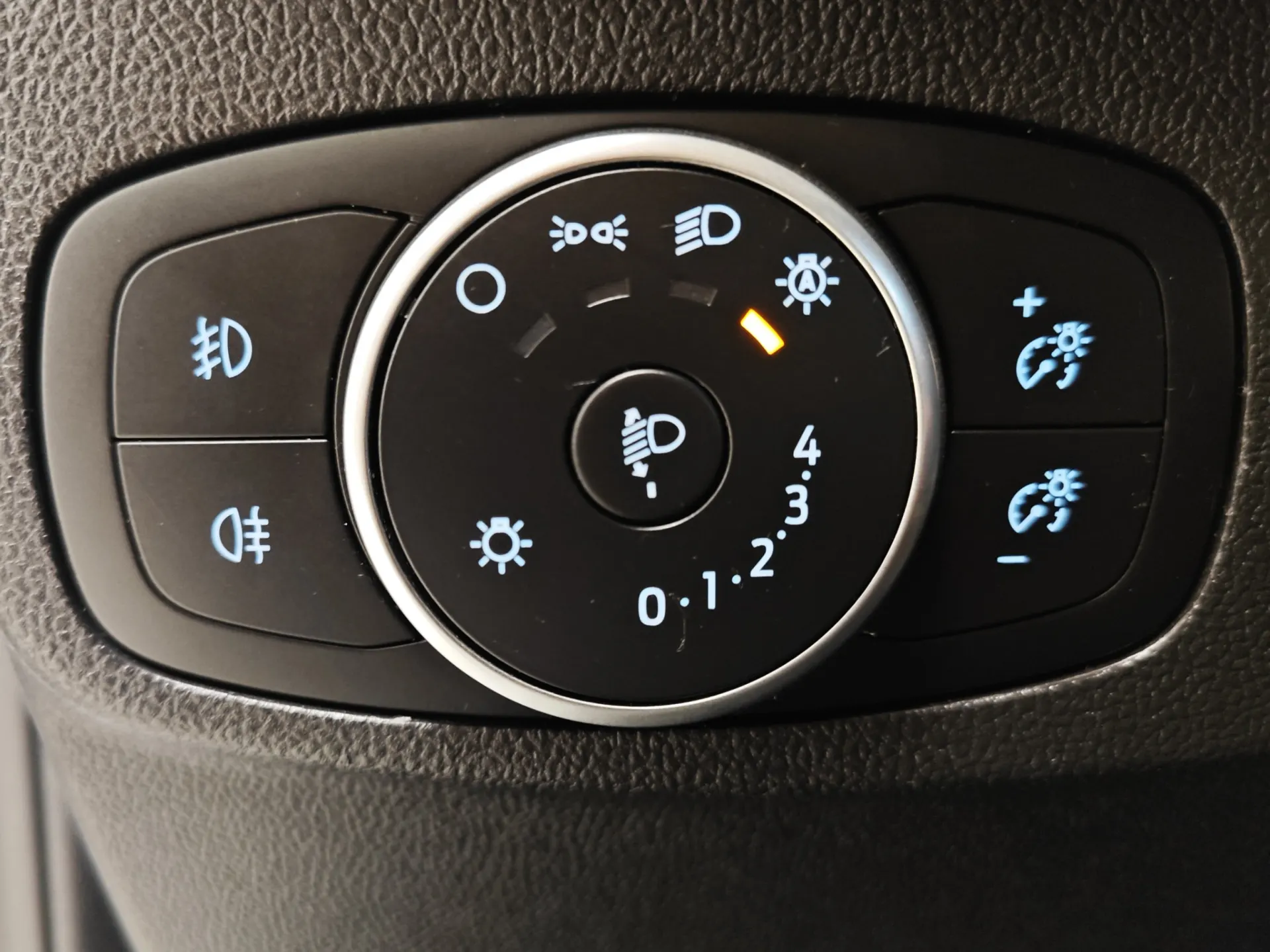 Ford Focus SW 1.0 EcoBoost MHEV Connected 23