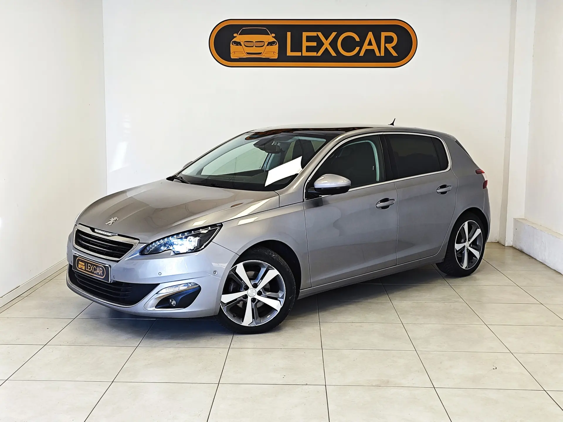 Peugeot 308 1.2 PureTech Allure Pack 12
