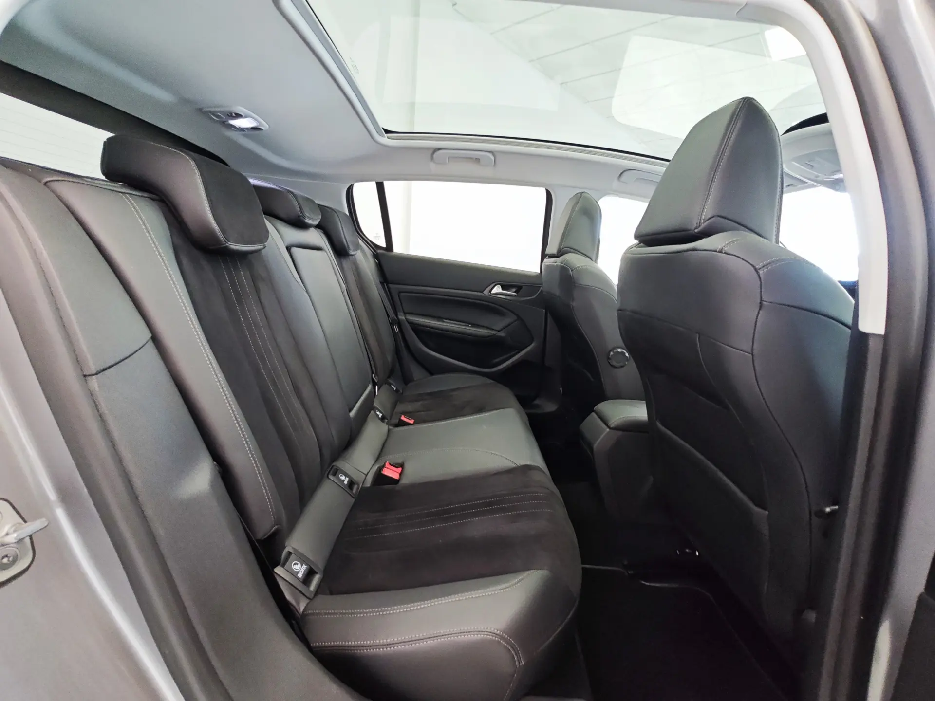 Peugeot 308 1.2 PureTech Allure Pack 16