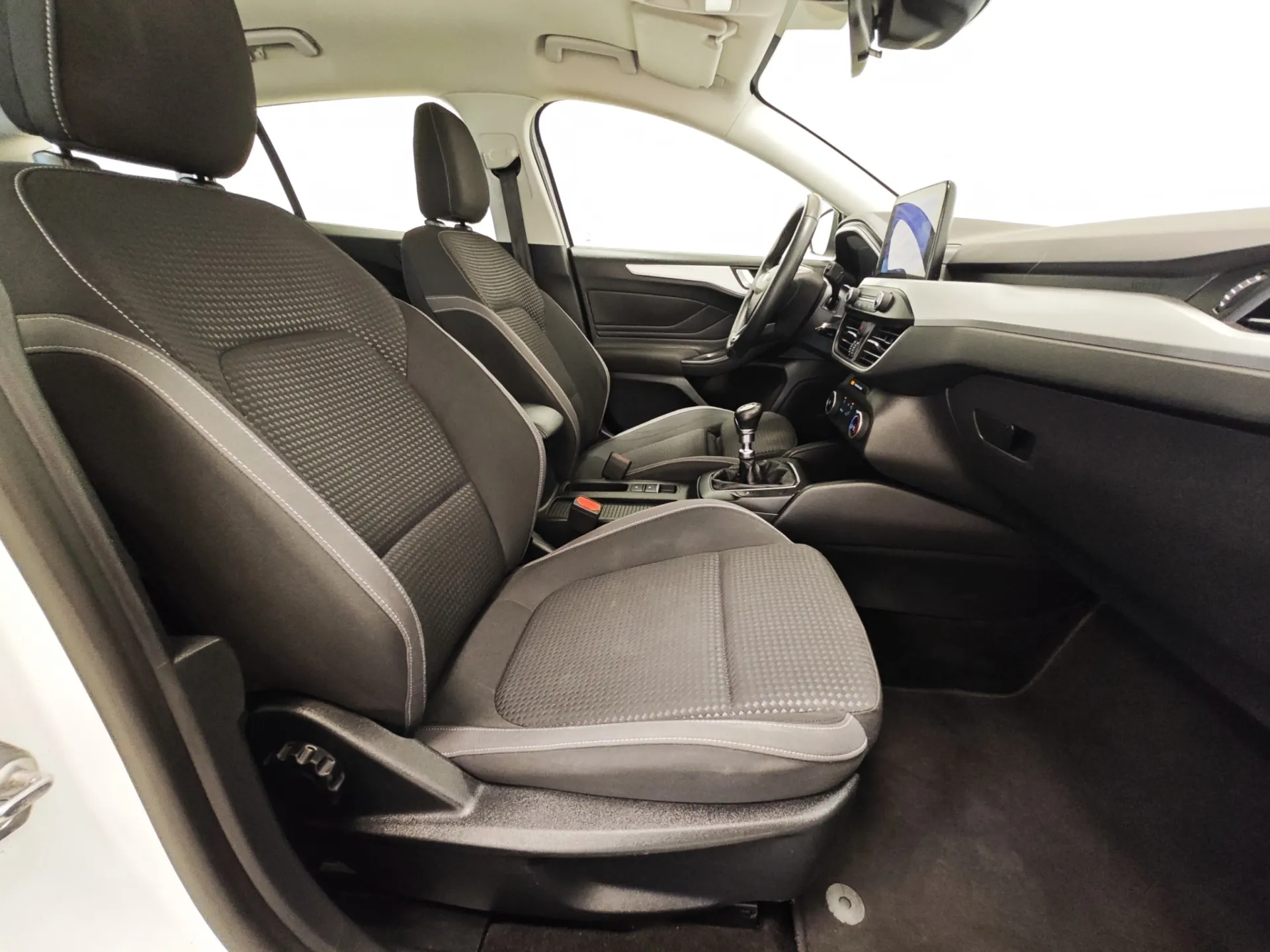 Ford Focus SW 1.0 EcoBoost MHEV Connected 37