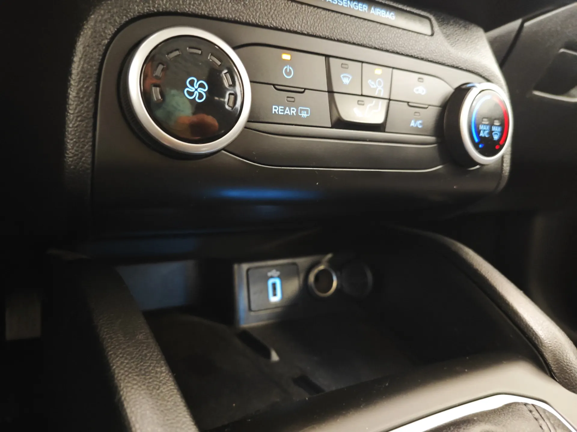 Ford Focus SW 1.0 EcoBoost MHEV Connected 28