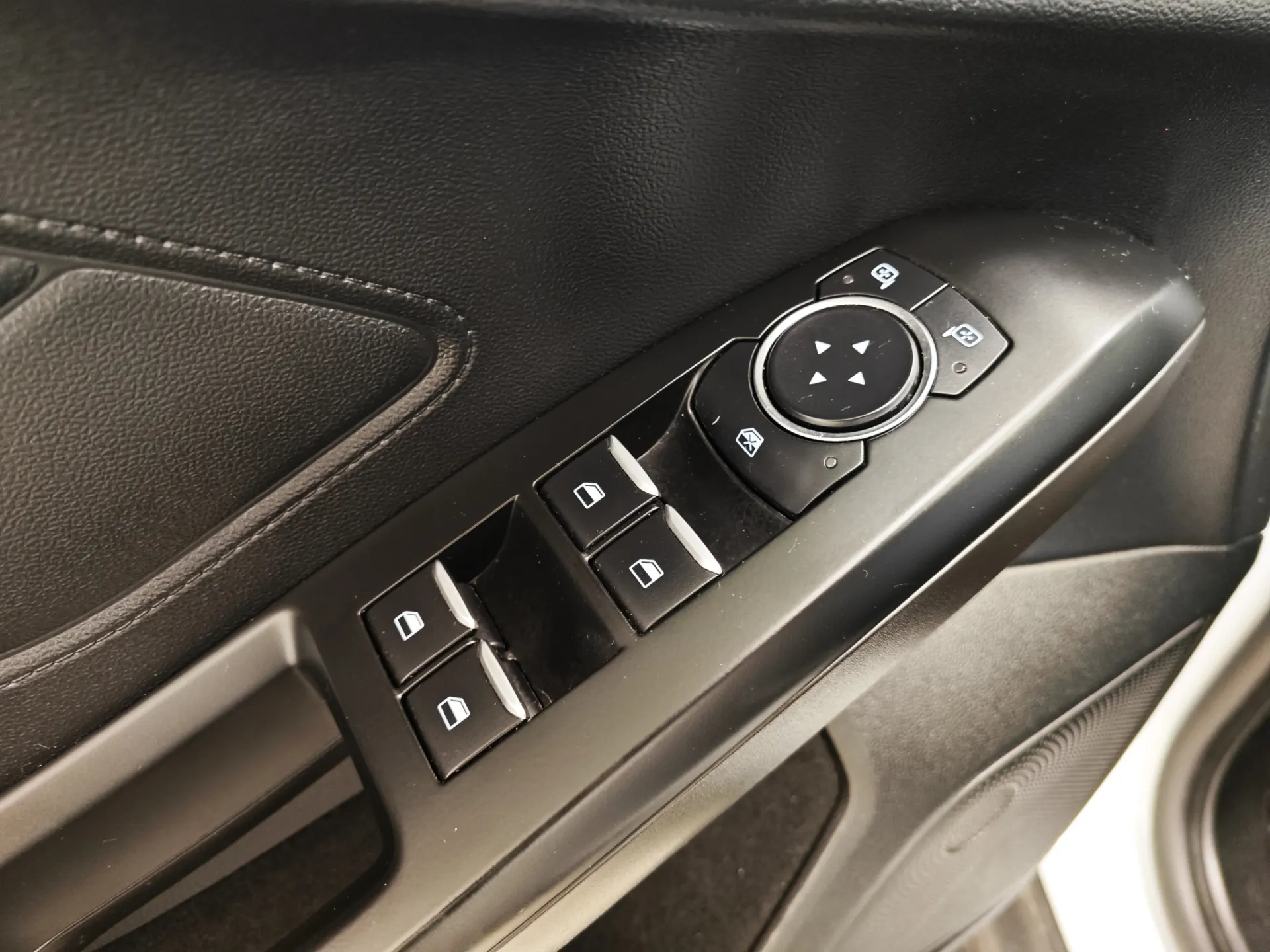 Ford Focus SW 1.0 EcoBoost MHEV Connected 21