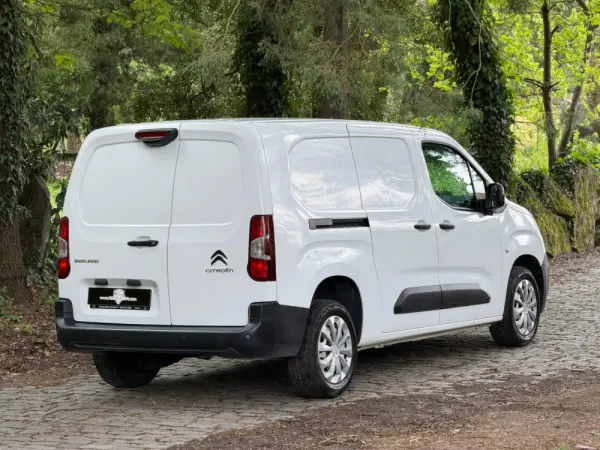 Citroën Berlingo 1.5 BlueHDi XL S&S EHZ EAT8 Control Variospace 23
