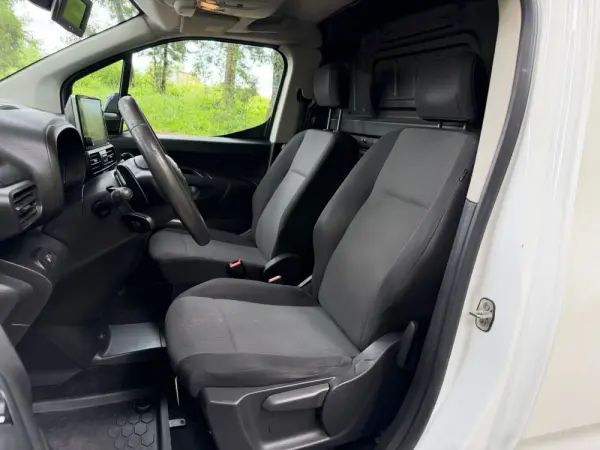 Citroën Berlingo 1.5 BlueHDi XL S&S EHZ EAT8 Control Variospace 6