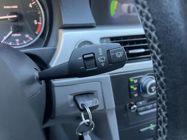 BMW 320 3 TOURING (E91) 34