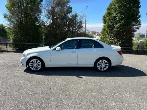 Mercedes-Benz C 220 2