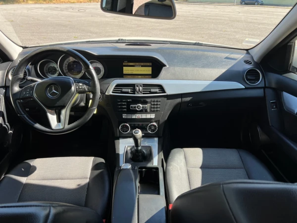 Mercedes-Benz C 220 11