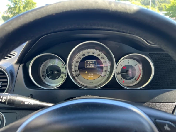 Mercedes-Benz C 220 12