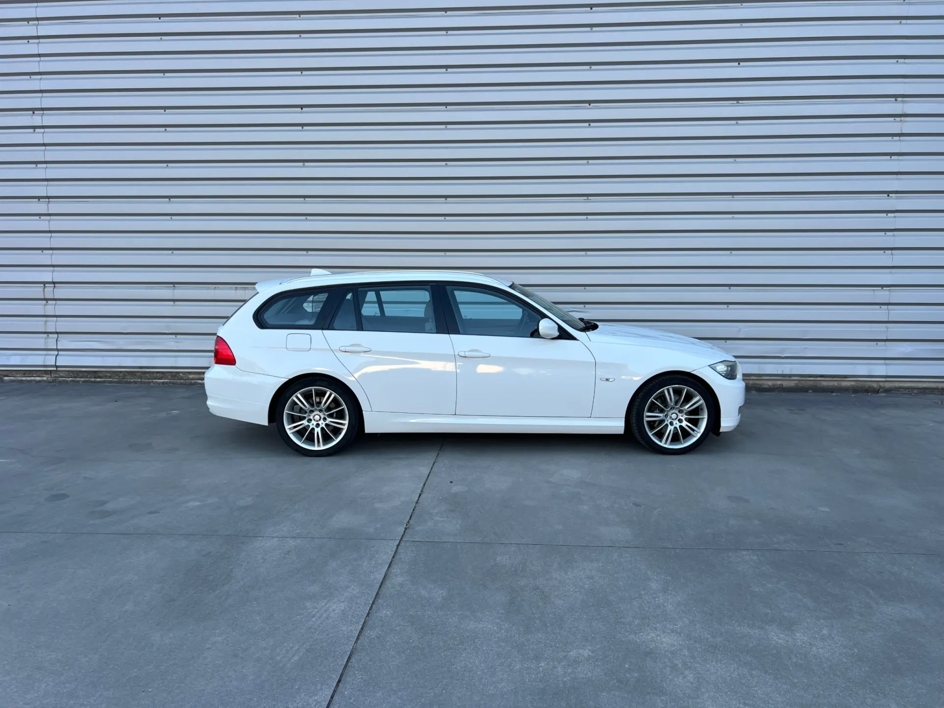 BMW 320 3 TOURING (E91) 5