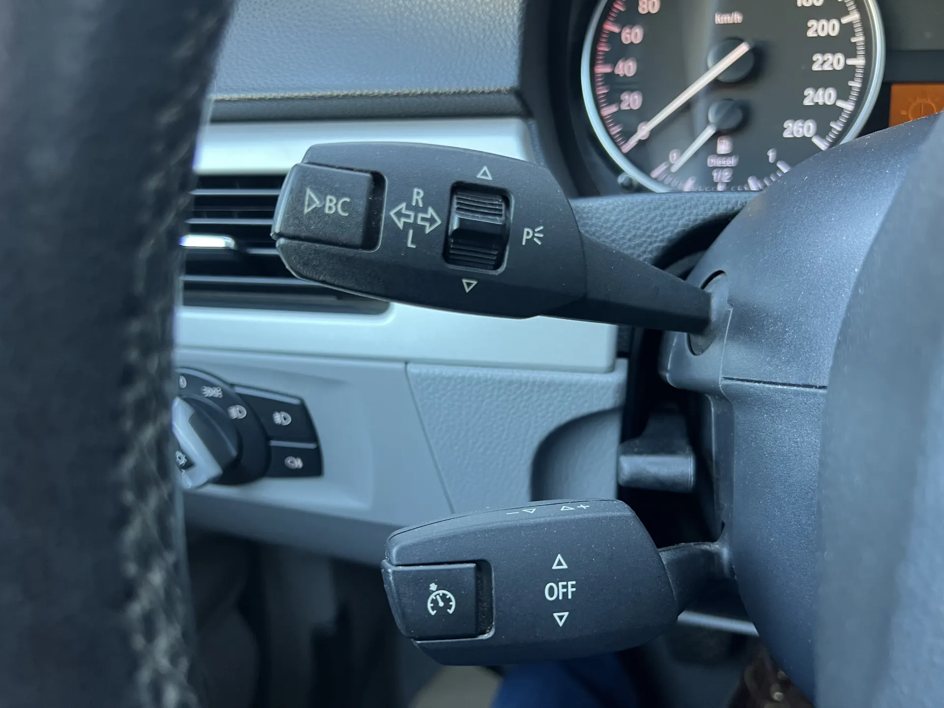 BMW 320 3 TOURING (E91) 35