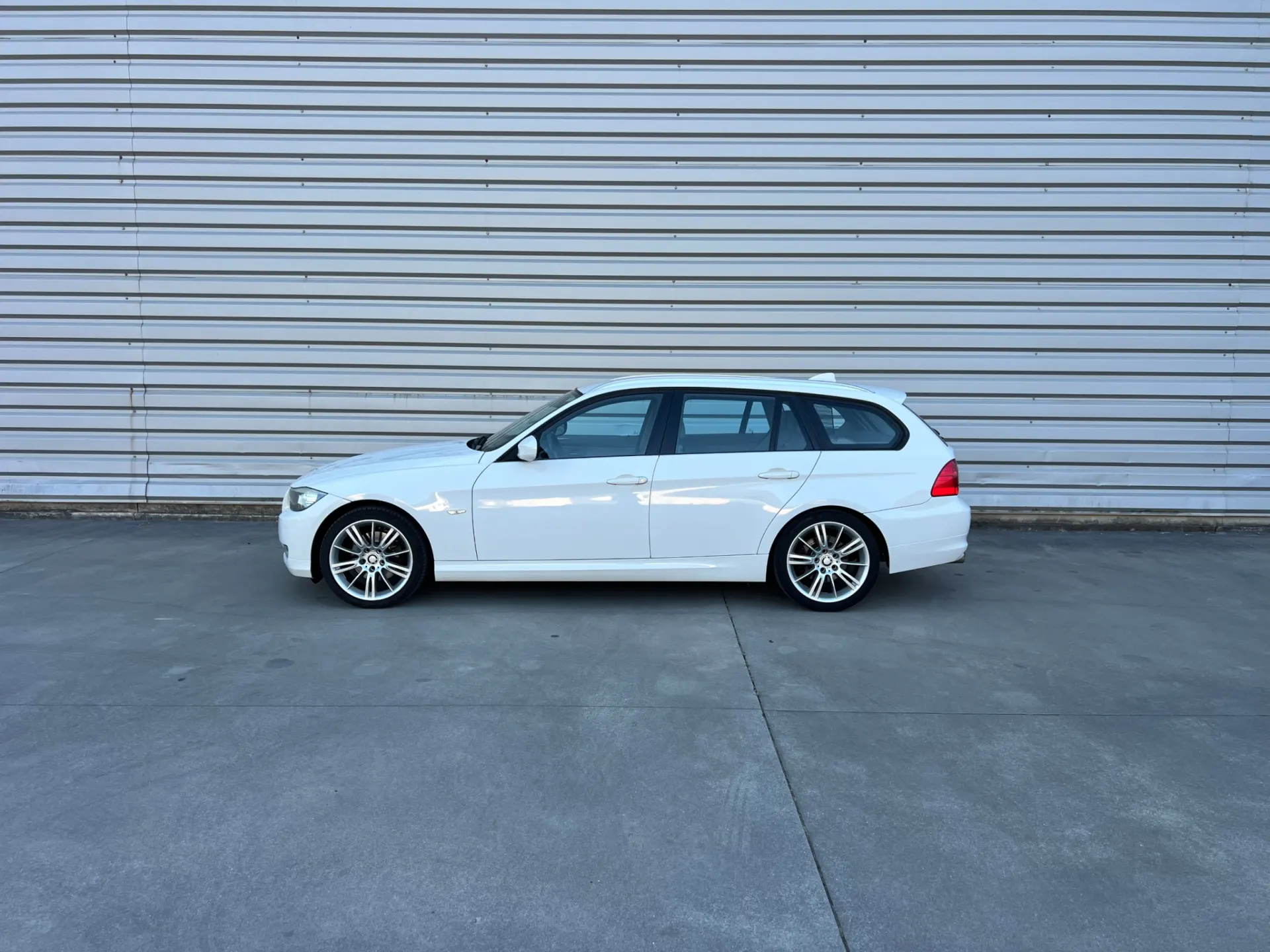 BMW 320 3 TOURING (E91) 3
