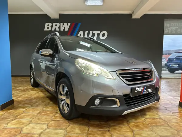 Peugeot 2008 1.2 PureTech Style 6