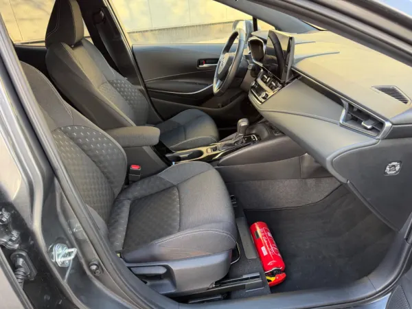 Toyota Corolla 1.8 Hybrid Exclusive 17