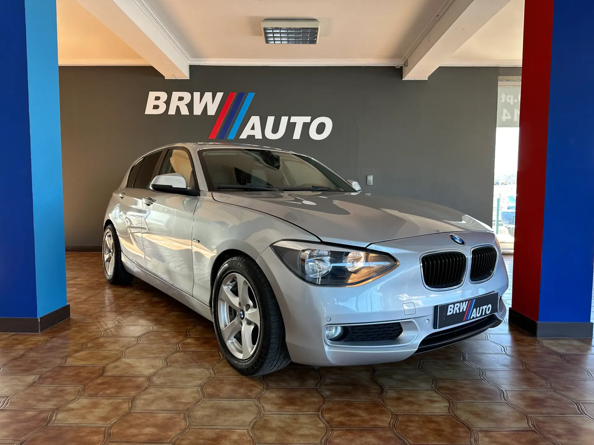 BMW 116 d EfficientDynamics Line Urban 7