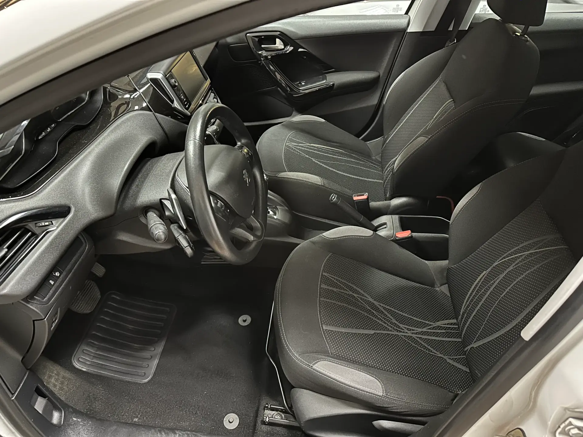 Peugeot 2008 1.2 PureTech Style 22