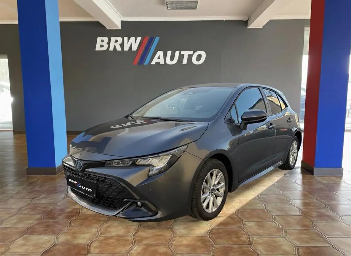 Toyota Corolla 1.8 Hybrid Exclusive 1