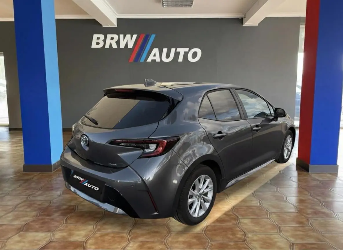 Toyota Corolla 1.8 Hybrid Exclusive 2