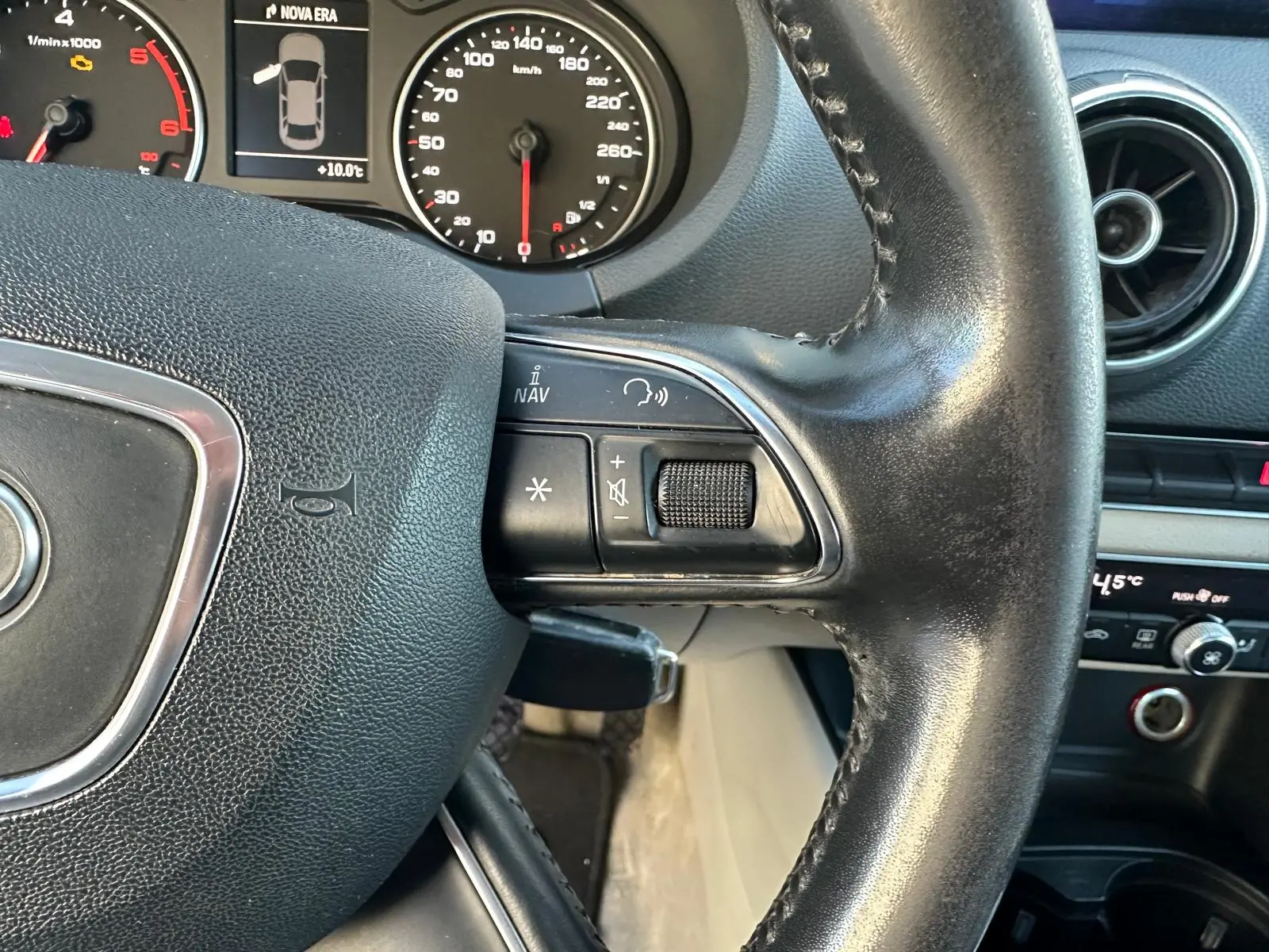 Audi A3 Limousine 1.6 TDI Advance 10