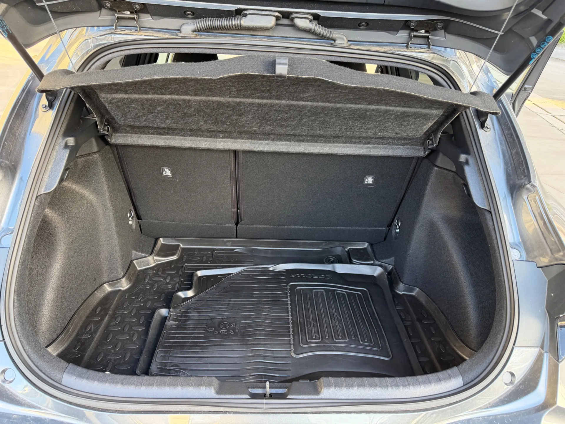 Toyota Corolla 1.8 Hybrid Exclusive 18