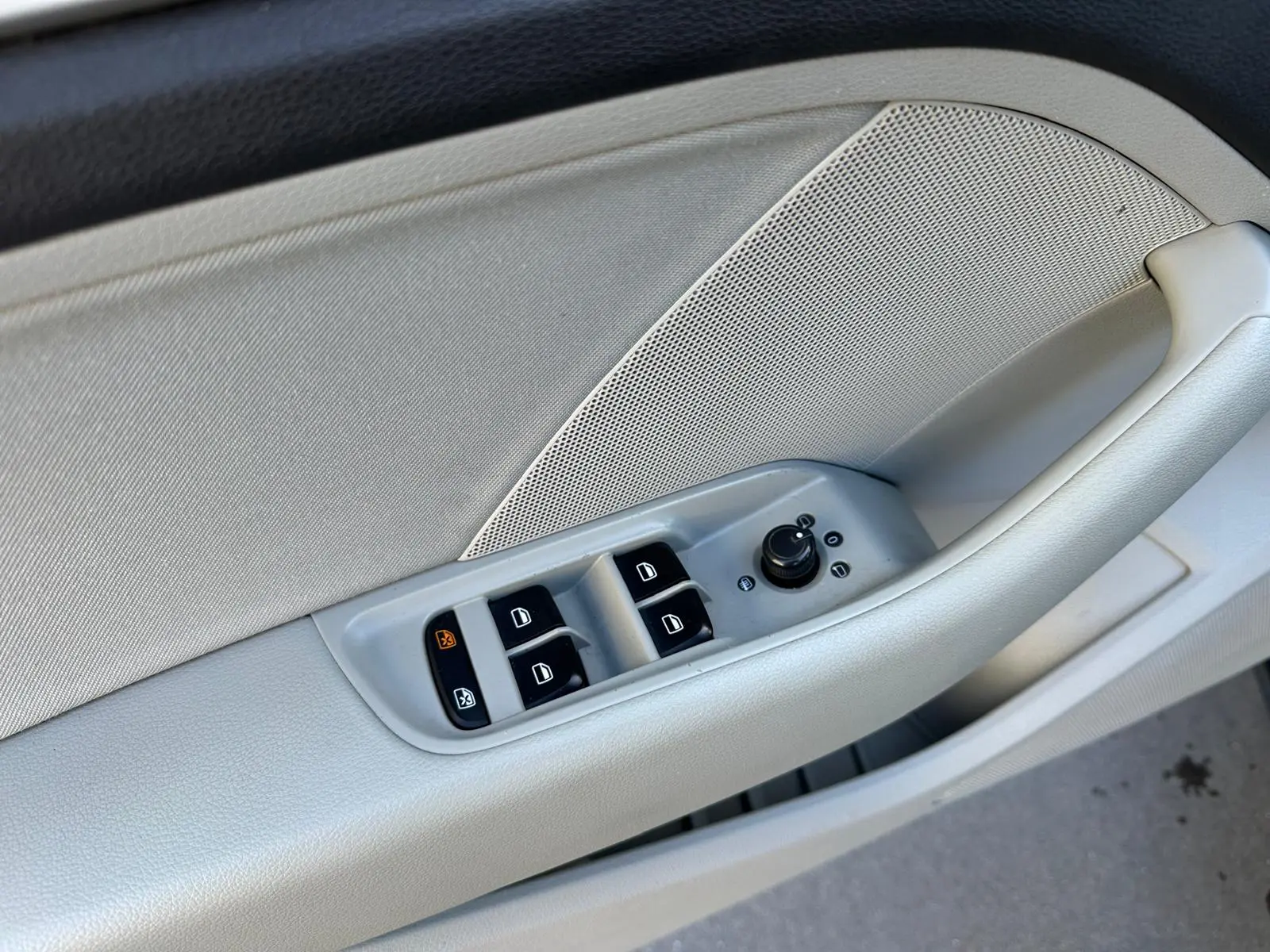 Audi A3 Limousine 1.6 TDI Advance 3