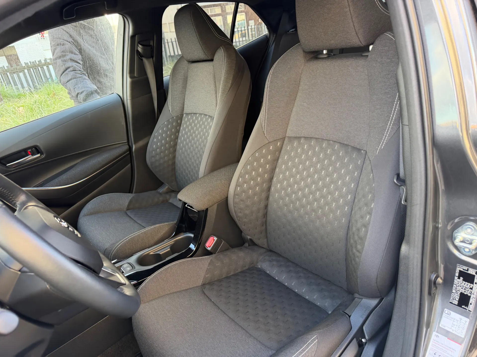 Toyota Corolla 1.8 Hybrid Exclusive 10