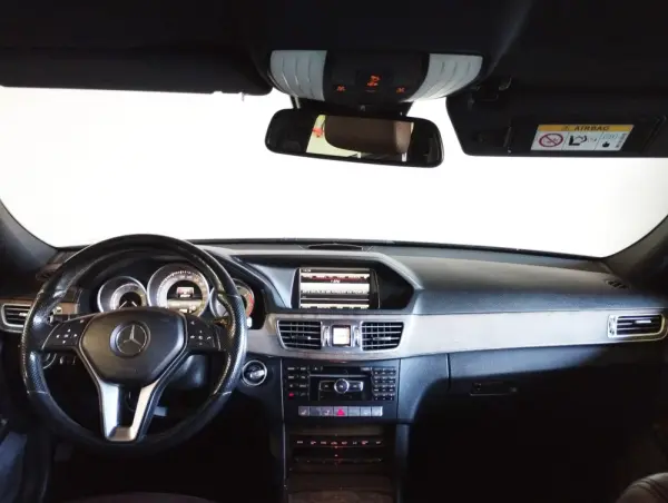 Mercedes-Benz E 300 Bluetec Hybrid Avantgarde 7