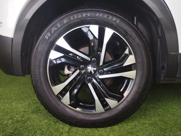 Peugeot e-2008 GT Pack 11