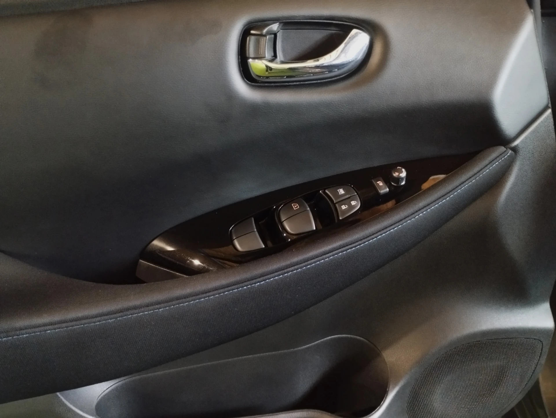 Nissan Leaf N-CONNECTA 22