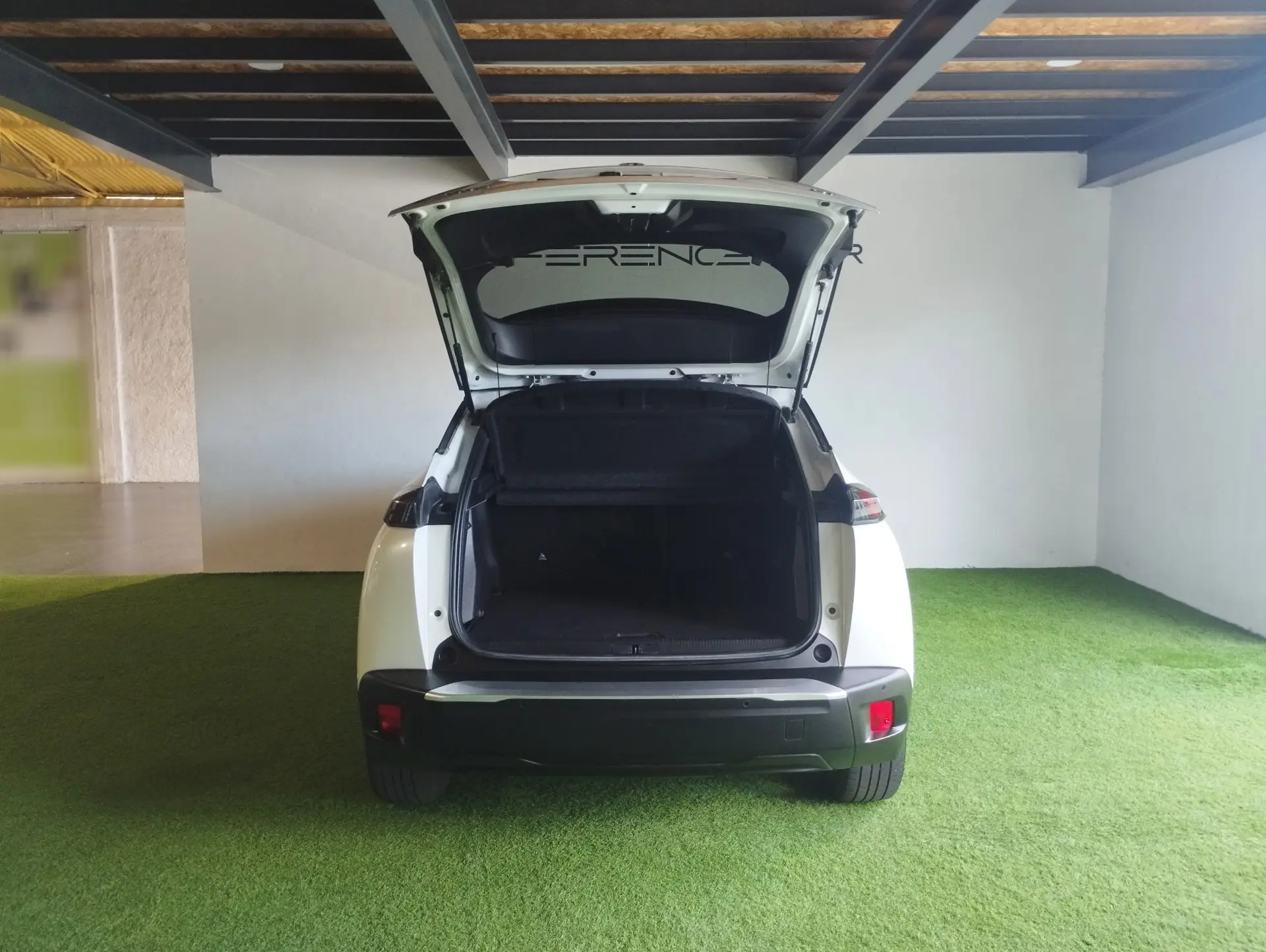 Peugeot e-2008 GT Pack 5