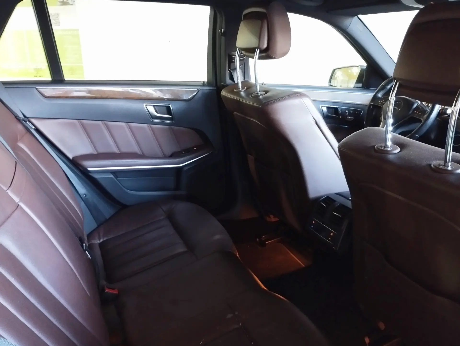 Mercedes-Benz E 300 Bluetec Hybrid Avantgarde 9