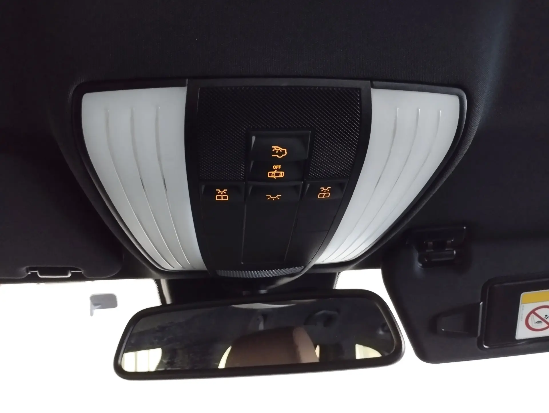 Mercedes-Benz E 300 Bluetec Hybrid Avantgarde 19