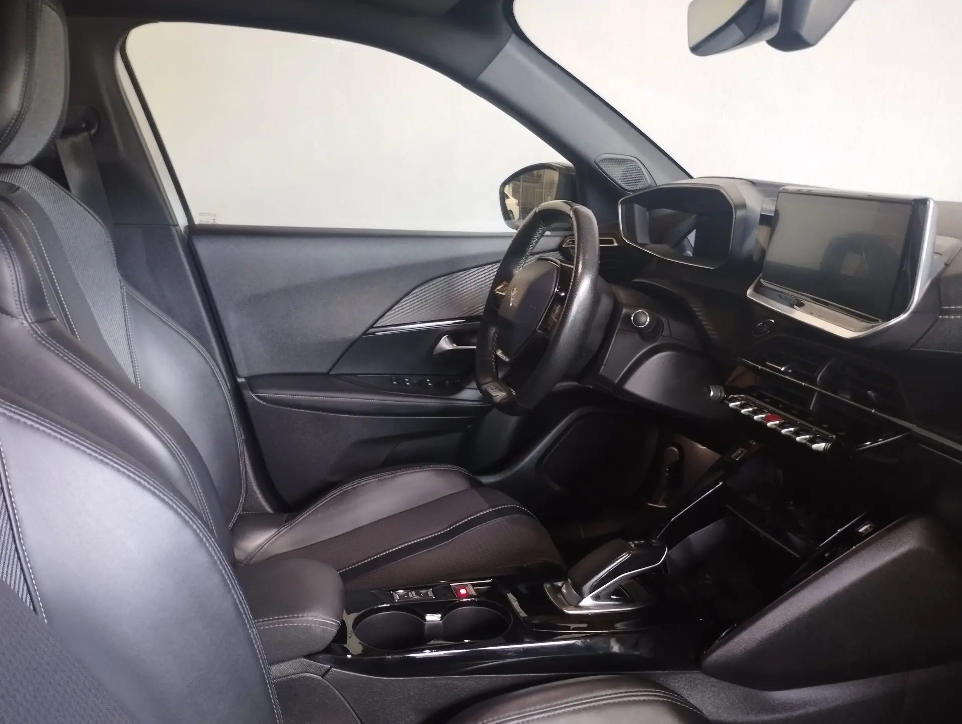 Peugeot e-2008 GT Pack 8