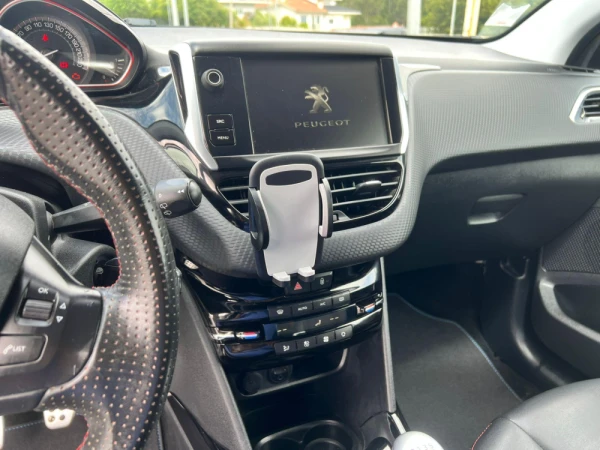 Peugeot 2008 1.2 PureTech GTLine 28