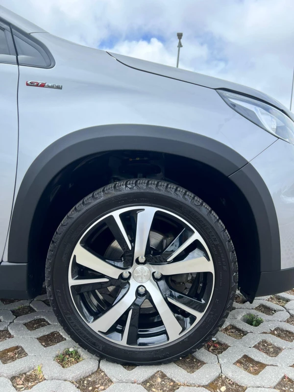 Peugeot 2008 1.2 PureTech GTLine 18