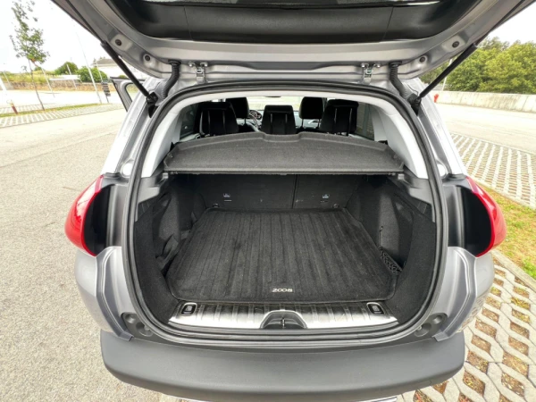 Peugeot 2008 1.2 PureTech GTLine 16