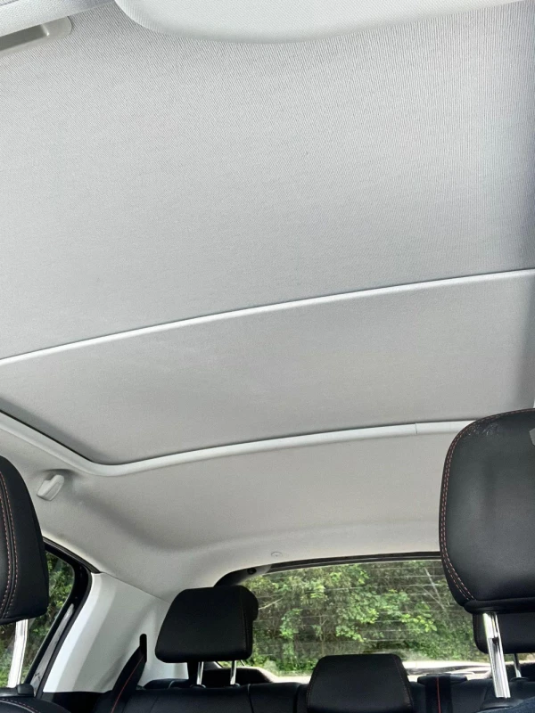 Peugeot 208 GTLine 36