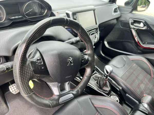 Peugeot 2008 1.2 PureTech GTLine 25