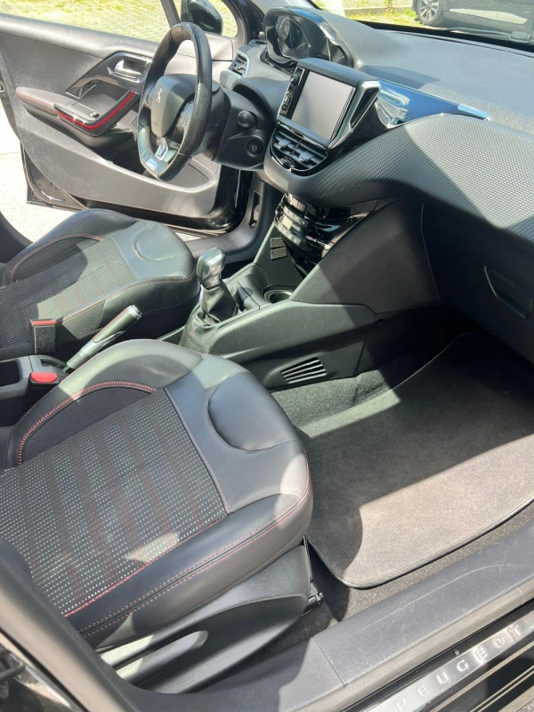 Peugeot 208 GTLine 20