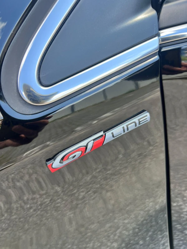 Peugeot 208 GTLine 8