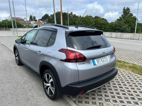 Peugeot 2008 1.2 PureTech GTLine 9