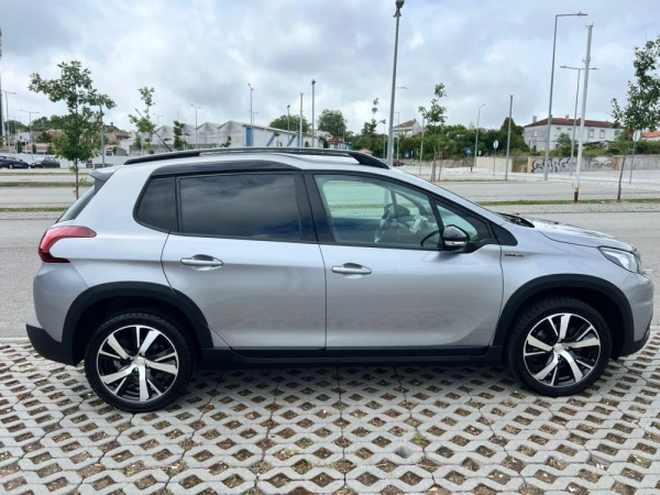 Peugeot 2008 1.2 PureTech GTLine 2